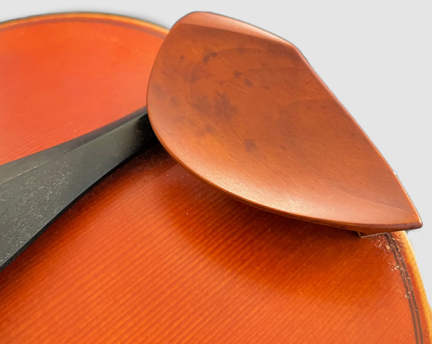 Frisch and Denig "Brandt" raised viola Chinrest