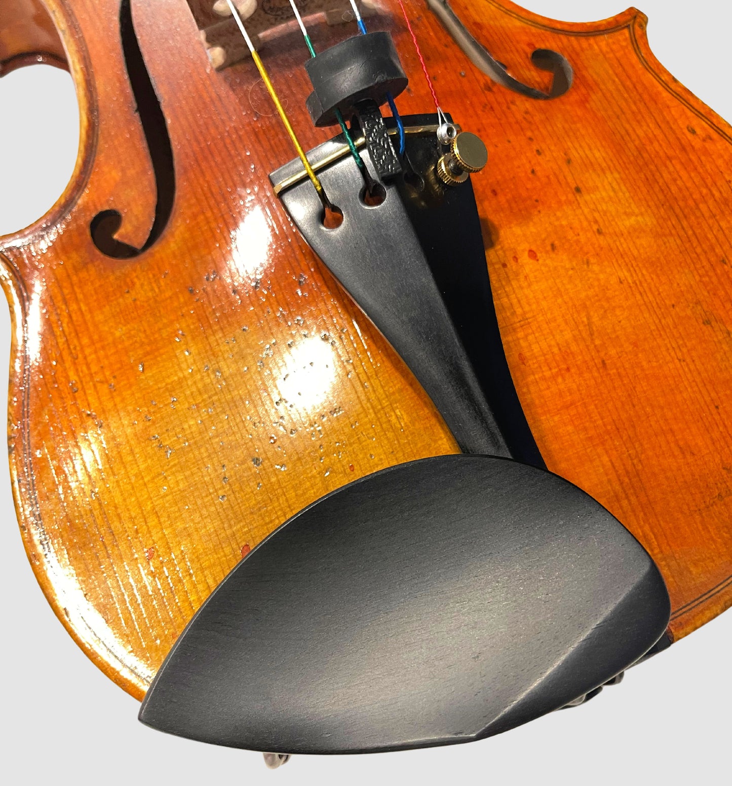 Frisch and Denig "Brandt" raised viola Chinrest